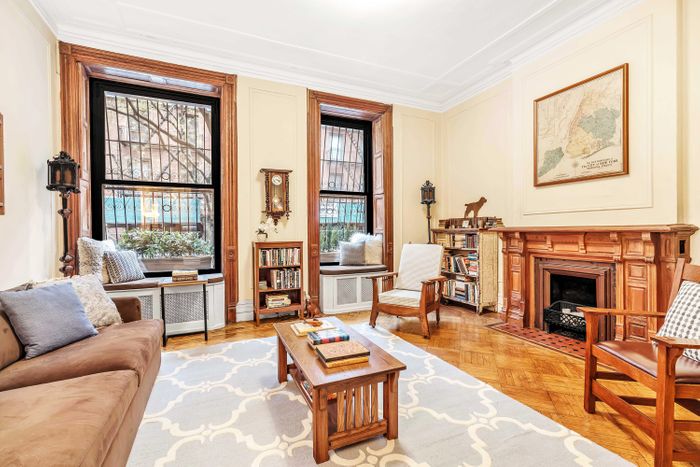 A Chelsea Prewar Co-op for Sale With 11-Foot Ceilings