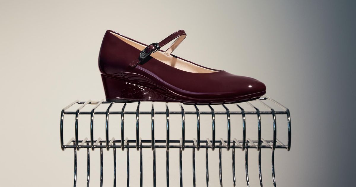 A Farewell to ‘Sitting Shoes’