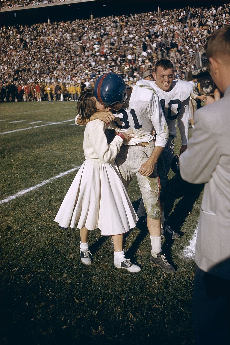 48 Vintage Cheerleading Photos In Honor Of Super Bowl Xlviii