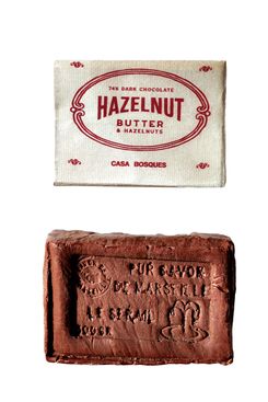 Casa Bosques Chocolates Savon de Marseilles Hazelnut & Hazelnut Butter