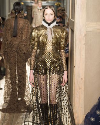 See All the Fall 2016 Collections From Paris Couture Fashion Week