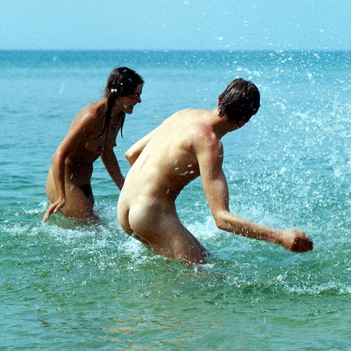 How to Flirt and Make Friends at a Nude Beach