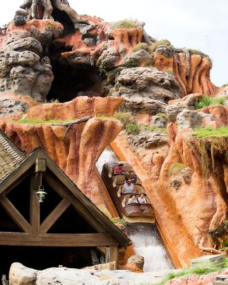 splash mountain ride disneyland