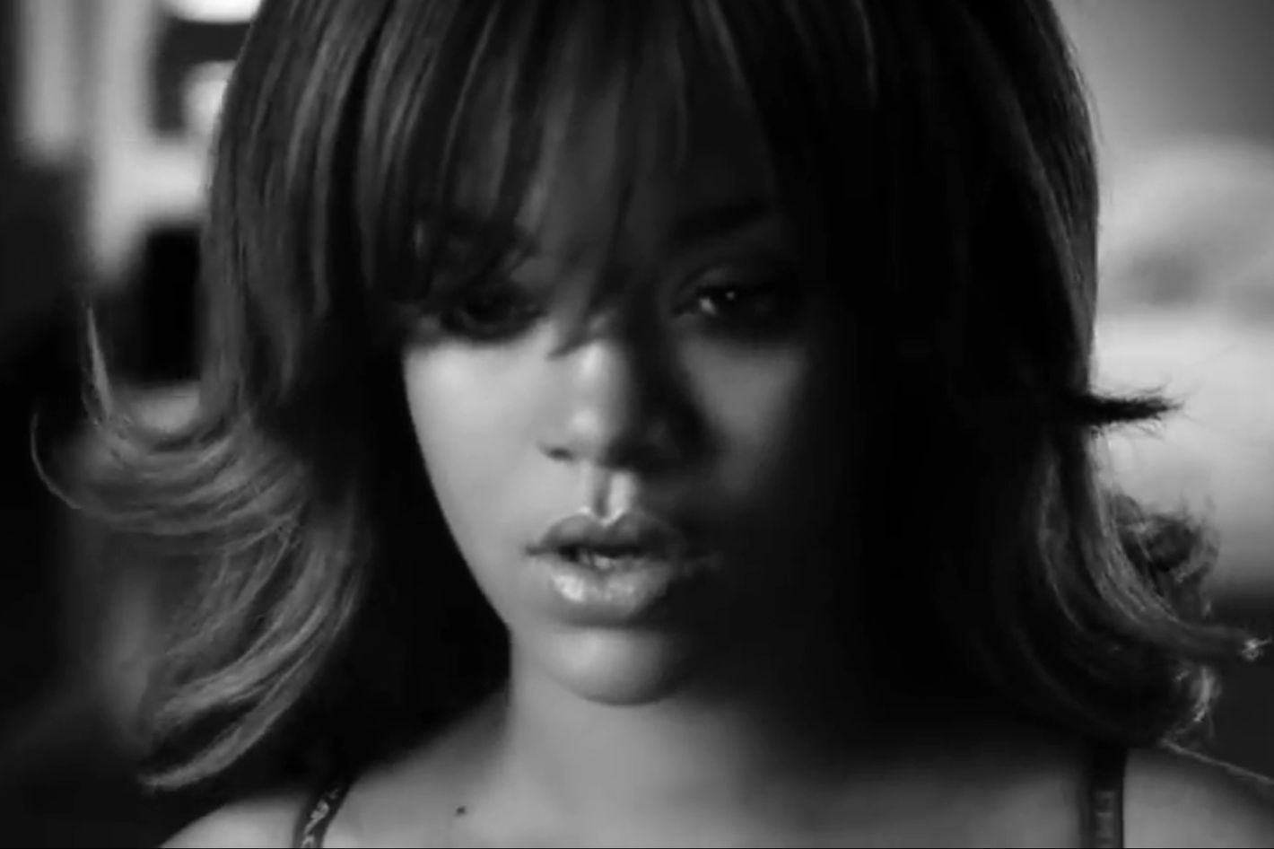 See Rihanna's Latest Armani Ad