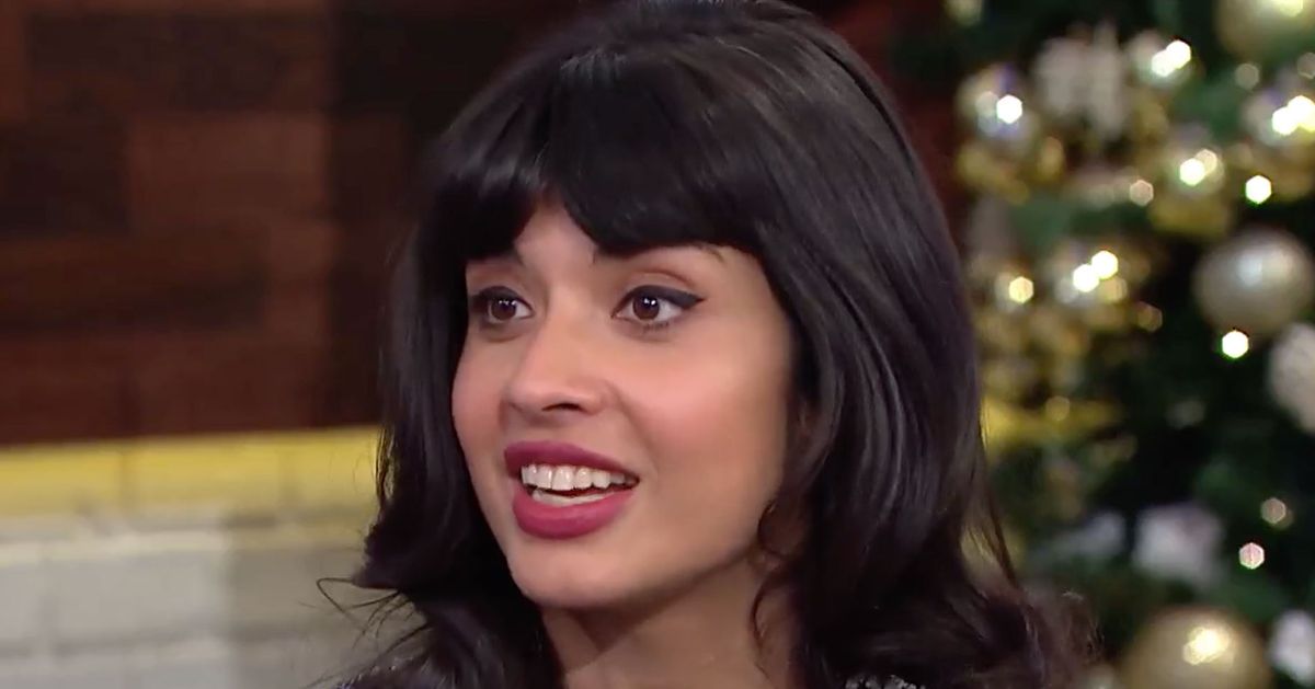 賈米拉·賈米爾 (Jameela Jamil) 現在希望您取消關注銷售排毒茶的名人