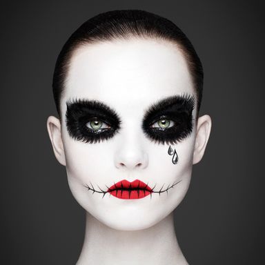 See a Makeup Artist’s Stunning, Surrealist Take on Beauty