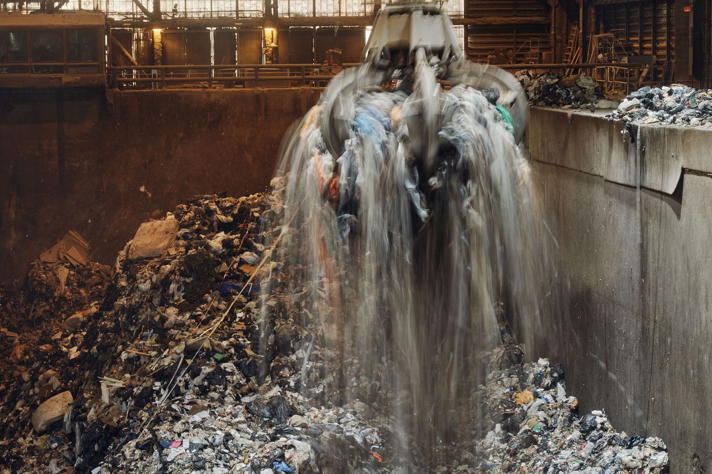 New York Mulls New Trash Fee as Landfills Near…