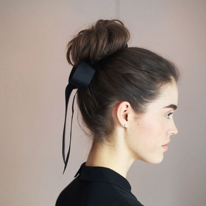 Image of Ribbon bun hairstyle