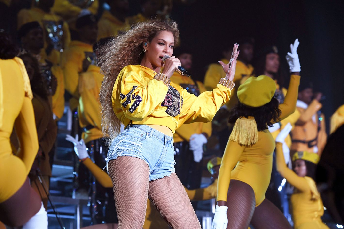 Super Bowl halftime show: A lesson in dad dressing