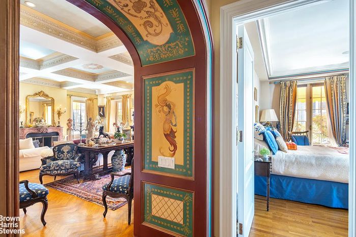 High Style: Design Lessons from 7 Modern Luxury Penthouses - Painstakingly Designed Penthouse Apartment Urban