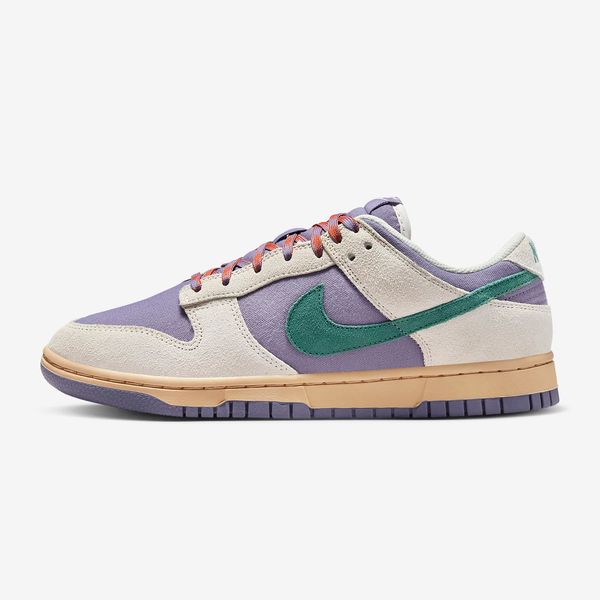 Nike Dunk Low Sneakers