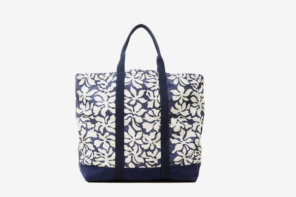 Exclusive Reyn Spooner x Todd Snyder Windjammer tote bag