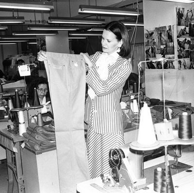 Gloria Vanderbilt, Fashion Designer, Made Jeans Chic