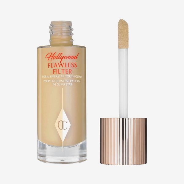 Charlotte Tilbury Hollywood Flawless Filter for a Superstar Youth Glow