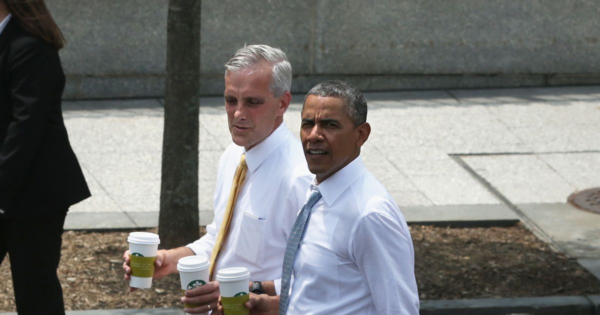 President Obama Goes Wild Makes A Starbucks Run 0384