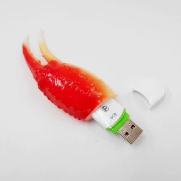 Fake Food Japan Crab Claw USB Flash Drive (16GB)