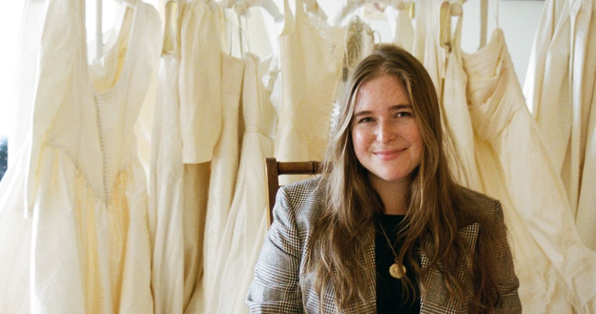 The Pair of Pieds-a-Terre Shared by 12 People