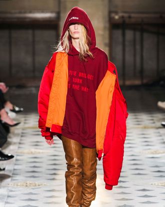 Vetements fashion online