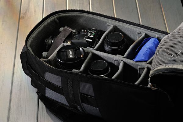 Gray 11 x 6 x 8 Inches Basics Large DSLR Camera Gadget Bag 