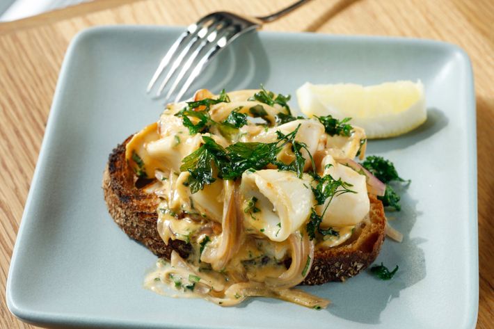 Calamari, paprika aioli, red onion, parsley, and grilled bread