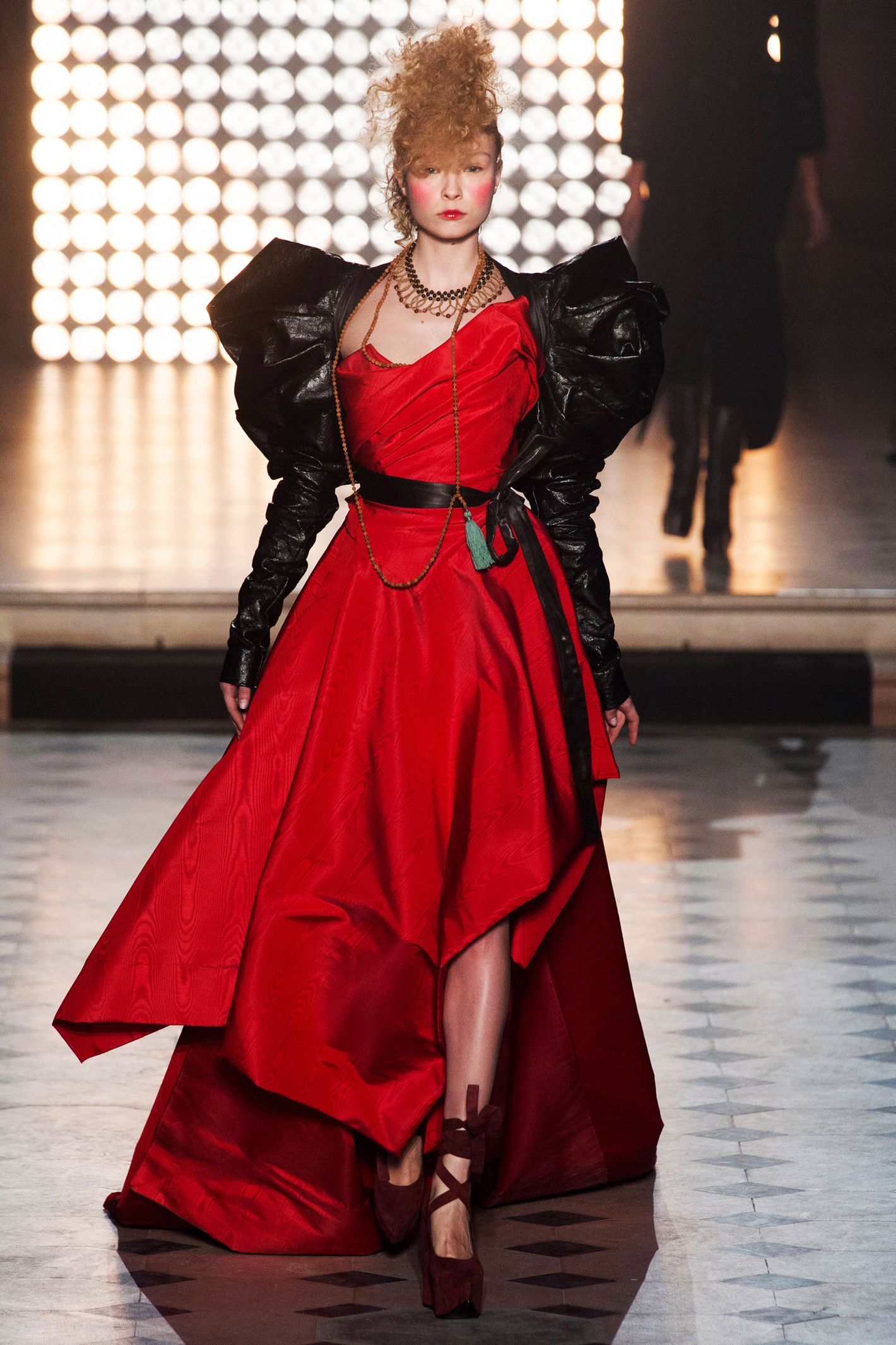 Vivienne Westwood Couture | vlr.eng.br