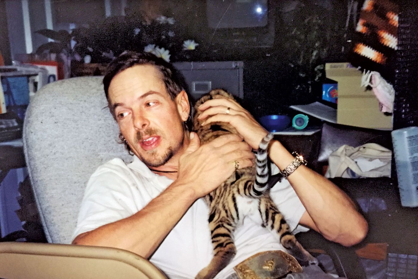 1400px x 934px - Tiger King Joe Exotic and His American Animals