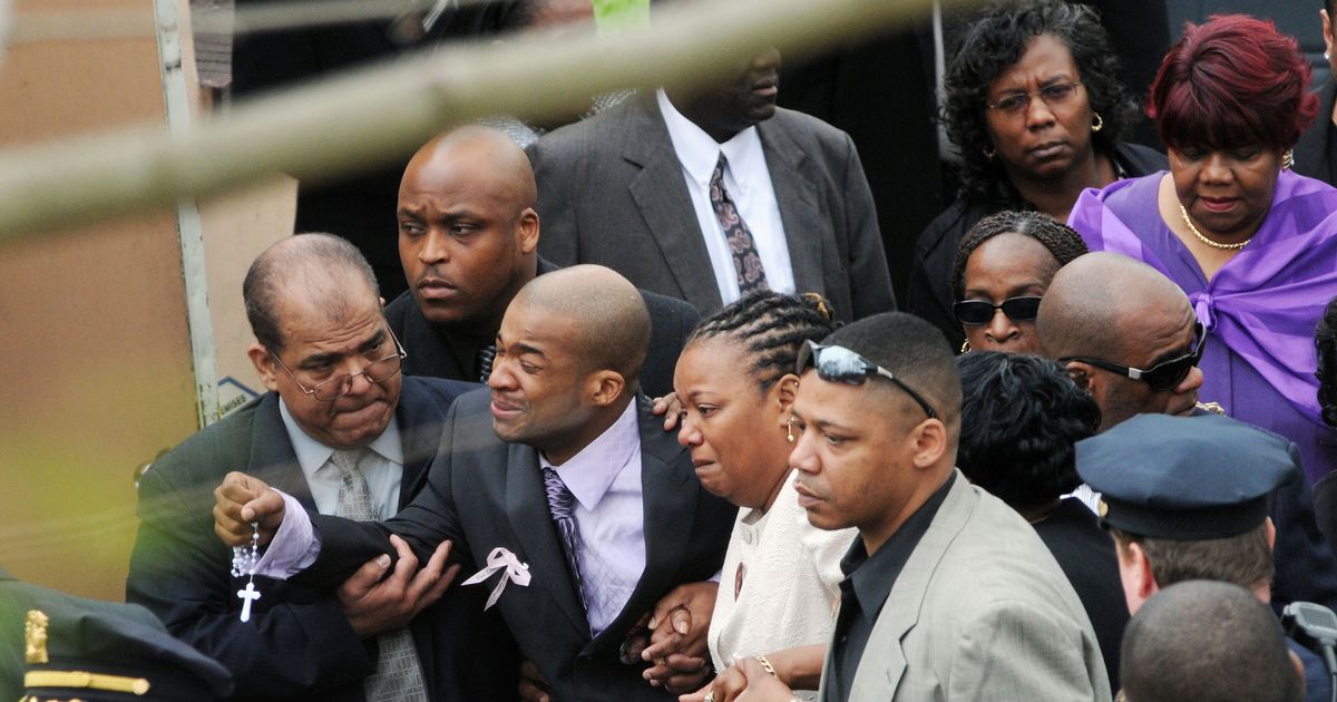 Funeral for Children Drowned in Hudson MurderSuicide Turns Into a Feud