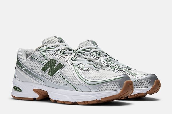 New Balance 740