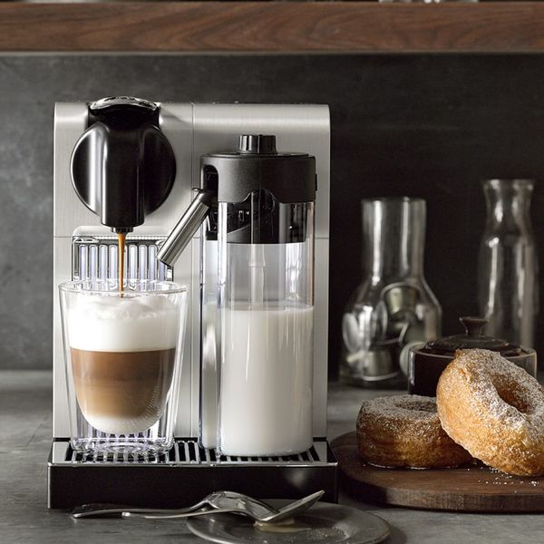 Nespresso De’Longhi Lattissima Pro Espresso Machine