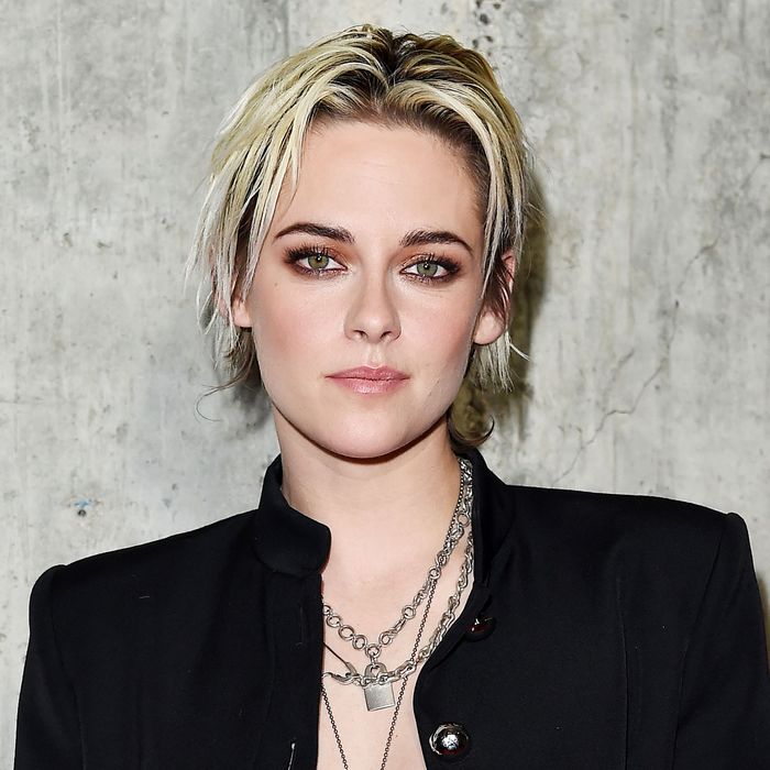 Kristen Stewarts Short Hairstyle  Short Celebrity Hairstyles 2015  Teen  Vogue