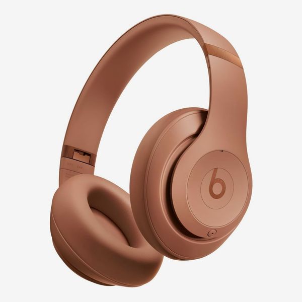 Beats Studio Pro x Kim Kardashian - Dune