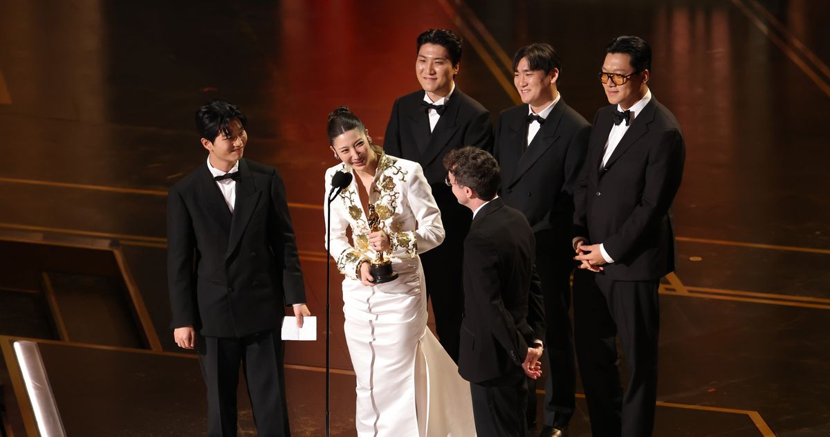 The Oscars Playing Off the KPop Demon Hunters Team Sucked