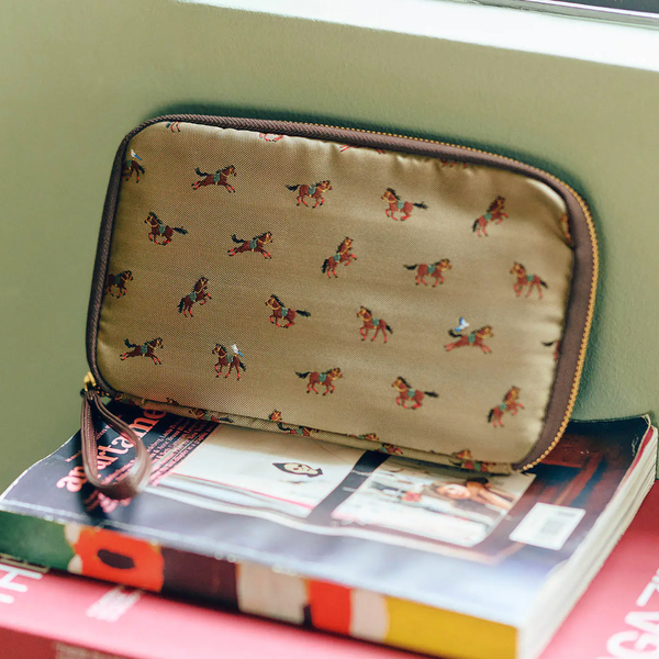 Hobonichi Techo Bow & Tie Galloping Horses Drawer Pouch Áne