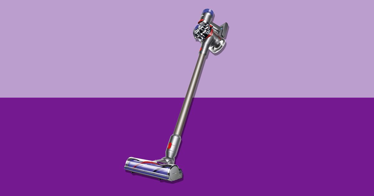 Dyson V7 Renewed HEPA Cordless Vacuum on Sale at Amazon 2019 The