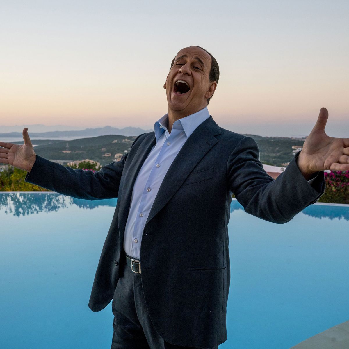 Loro Movie Review Paolo Sorrentino S Portrait Of Berlusconi
