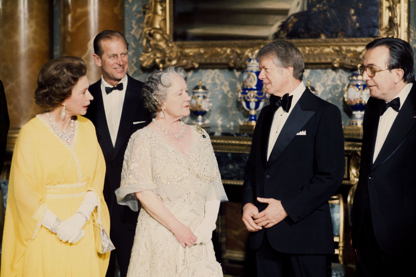 Queen Elizabeth's reign featured enchiladas with Reagan, dancing