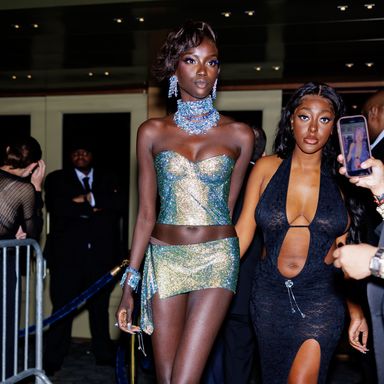 La Met Gala 2024 celebra “Bellezas durmientes: el despertar de la moda” - Street Sightings