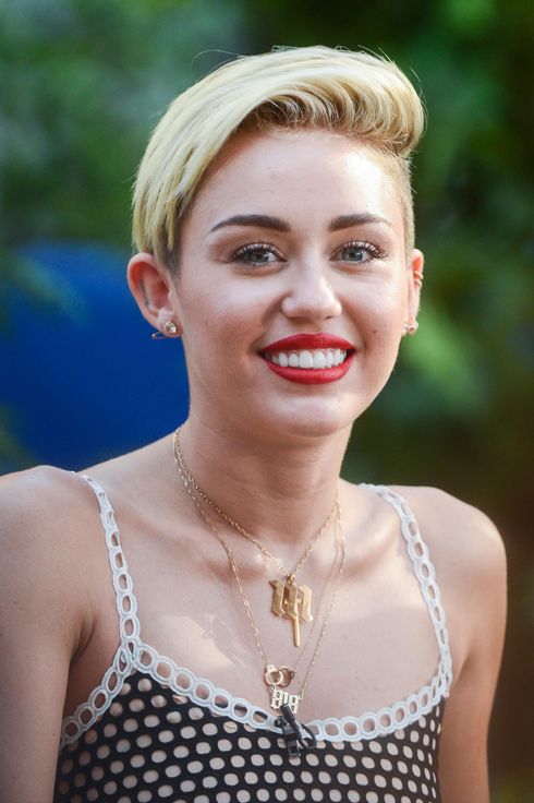 Miley Cyrus Lesbian Oral Sex - Miley's Life Is Totally Different With New Hair