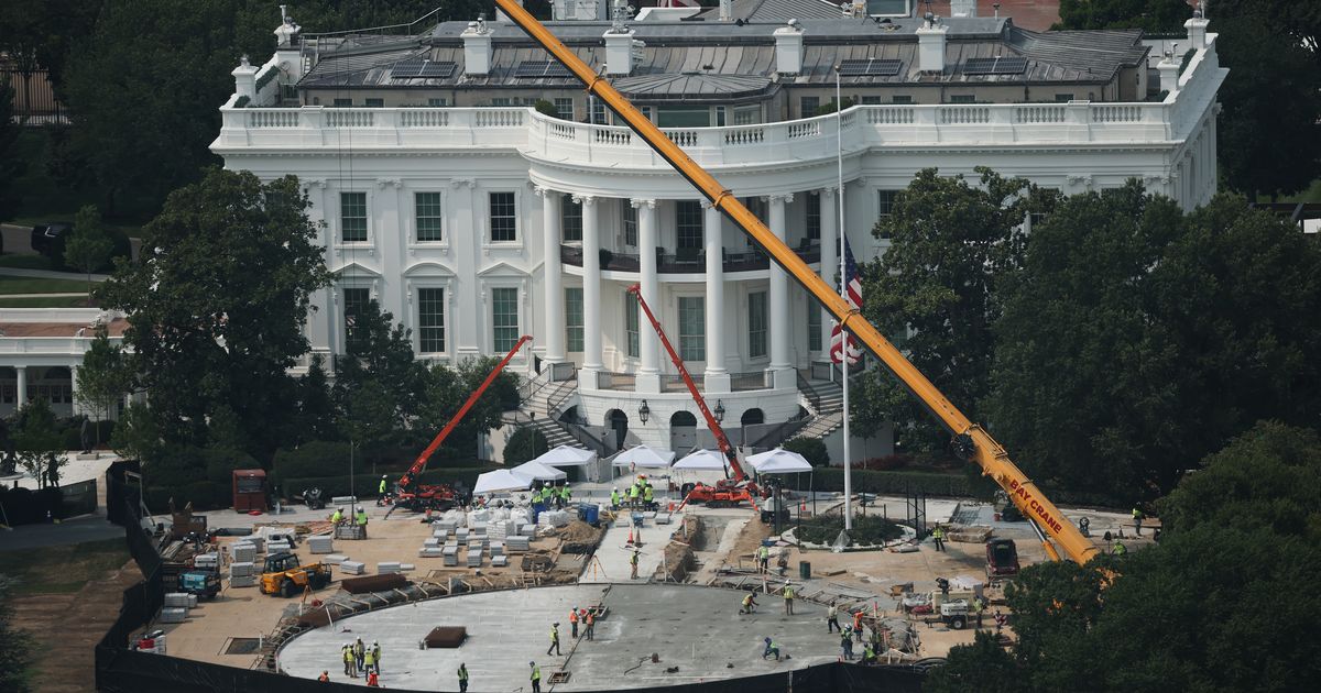 Trump Quietly Builds Unauthorized Helipad to “Fix” White House Lawn