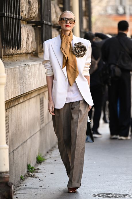 Street Style - Paris Fashion Week - Womenswear Fall/Winter 2025/2026 - Day Six
