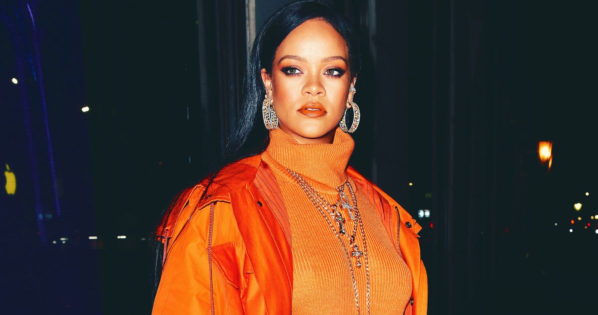 Rihanna Is Hosting #FENTYSocialClub On Instagram