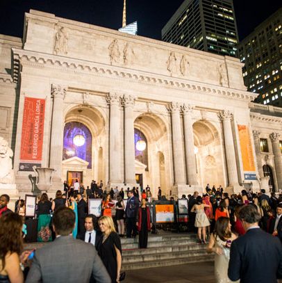 The scene outside the New York Public Library.