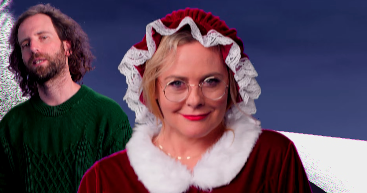 Alicia Silverstone's Mrs. Claus Really Parties in Kyle Mooney's Music Video