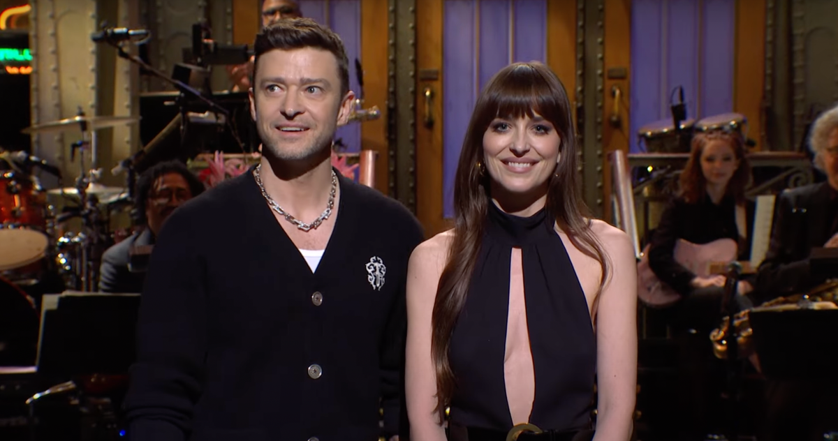 Dakota Johnson And Justin Timberlake Reunite In Snl Monologue 