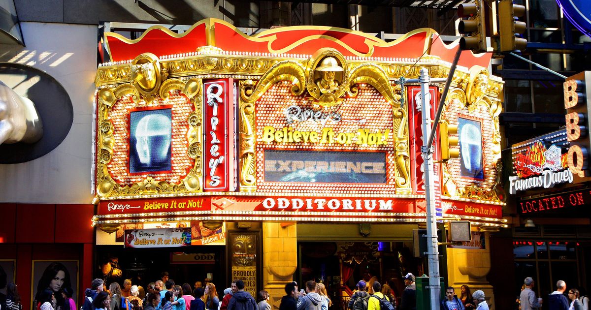 Man’s Body Found Two Days After He Jumped From a Times Square Balcony