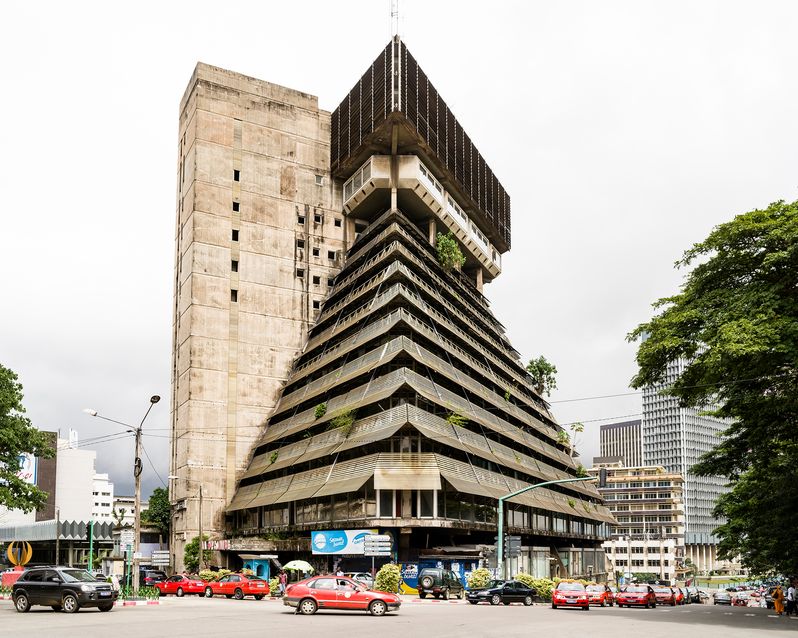 Pyramide, Plateau, Abidjan, 2017 © François-Xavier Gbré