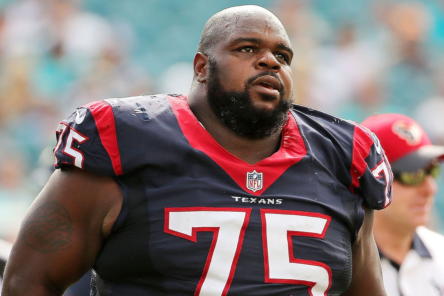 Vince Wilfork bares all '325-plus' pounds for ESPN