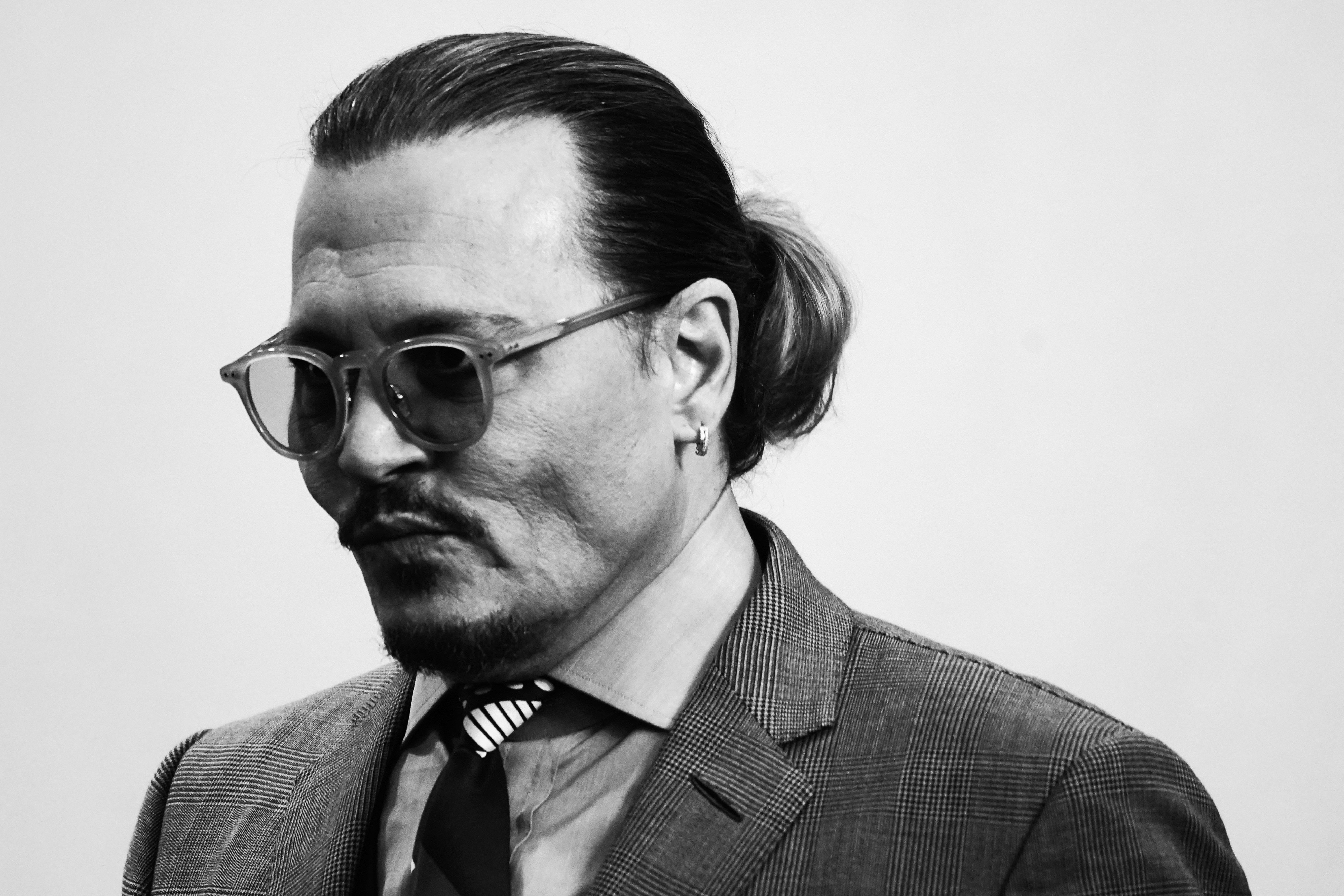 5233px x 3490px - Johnny Depp Settles Gregg Brooks Assault Lawsuit