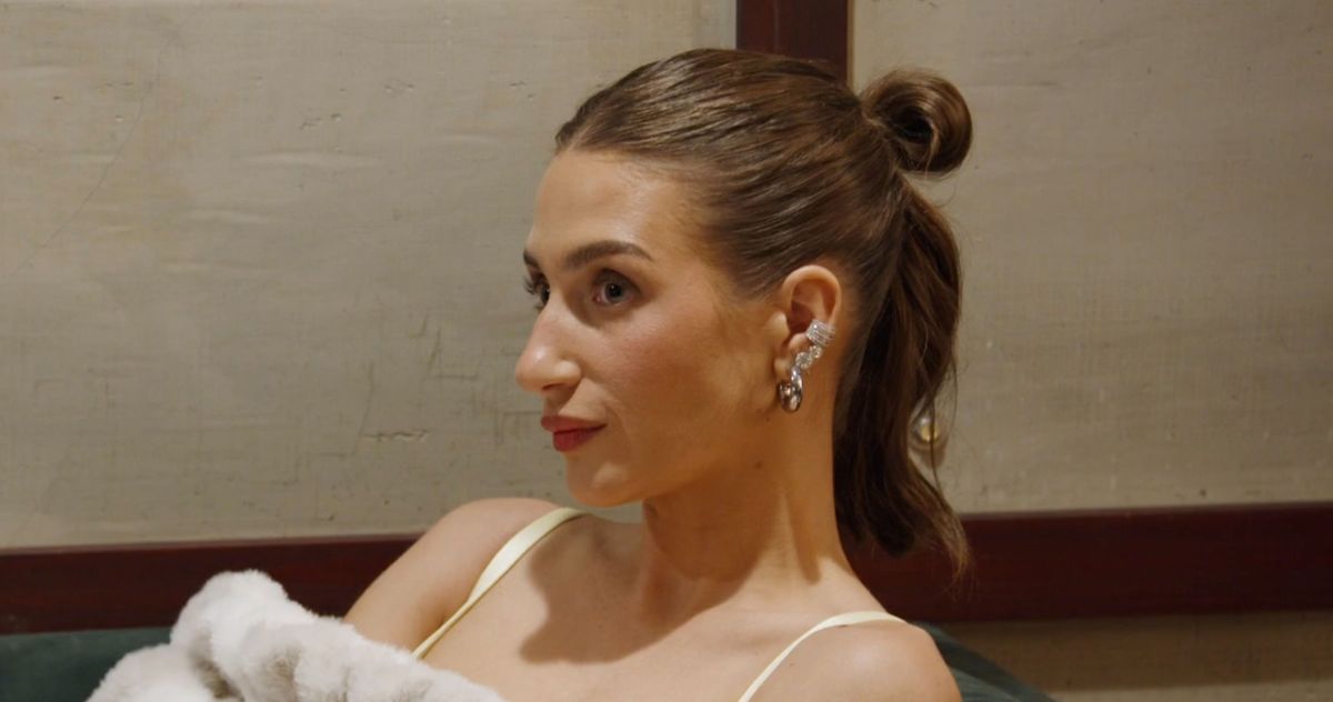 Amanda Batula's Hairstylist Stands by Her Pony-Bun
