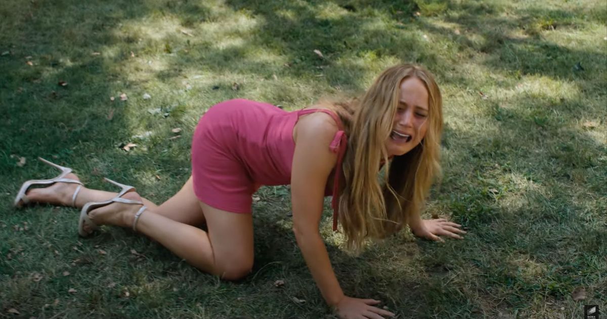 Jennifer Lawrence Comic Porn - Jennifer Lawrence Stars in 'No Hard Feelings' Trailer